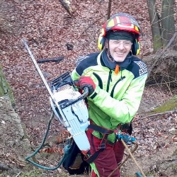 Karsten Kiehn zertifizierter Baumkletterer (SKT-A & B), Baumpfleger, PSAgA Sachkundige Prüfer